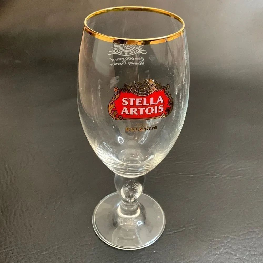 Stella Artois Belgium Draft  Ale Lager Beer 16 Ounces Red Gold Trimmed Glasses